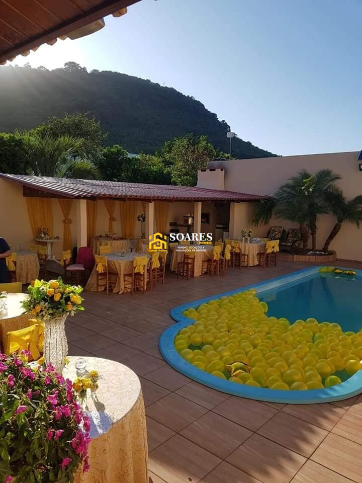 Vende-se Casa